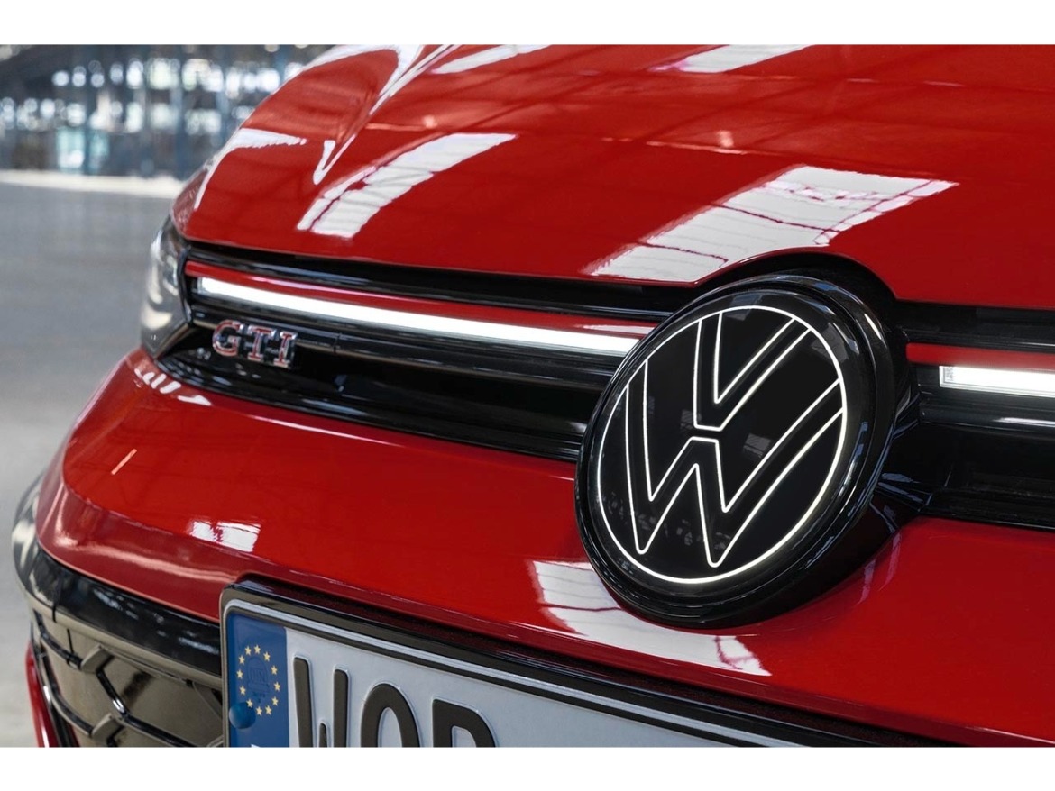 Volkswagen Golf GTI EDITION 50 front grille badge