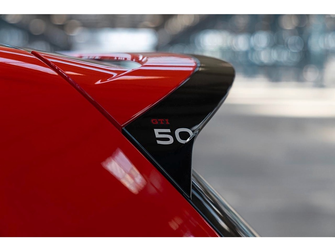 Volkswagen Golf GTI EDITION 50 rear spoiler