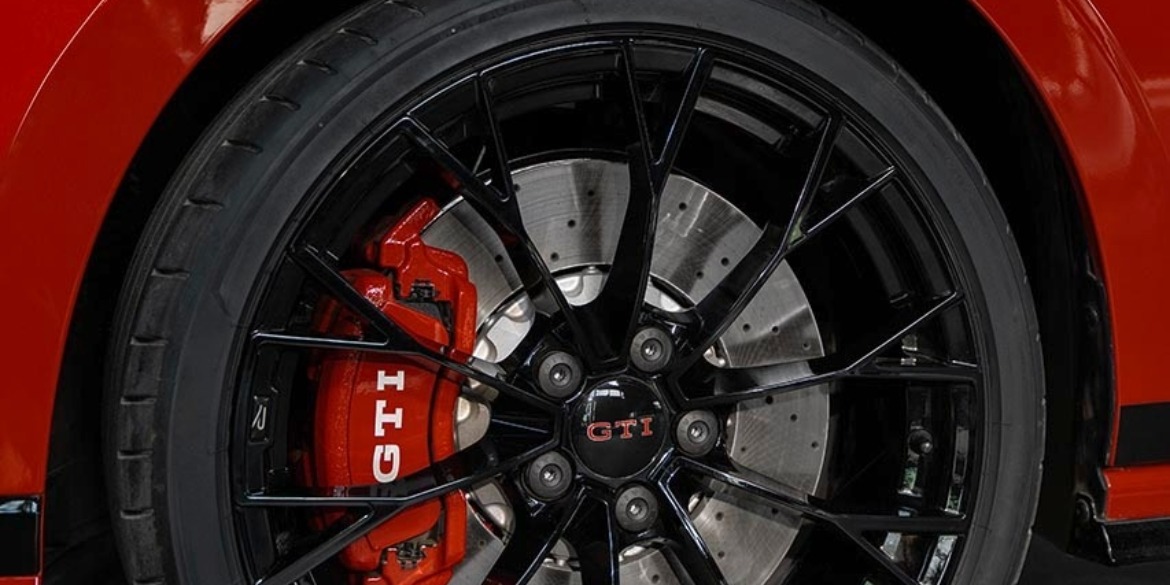 Volkswagen Golf GTI EDITION 50